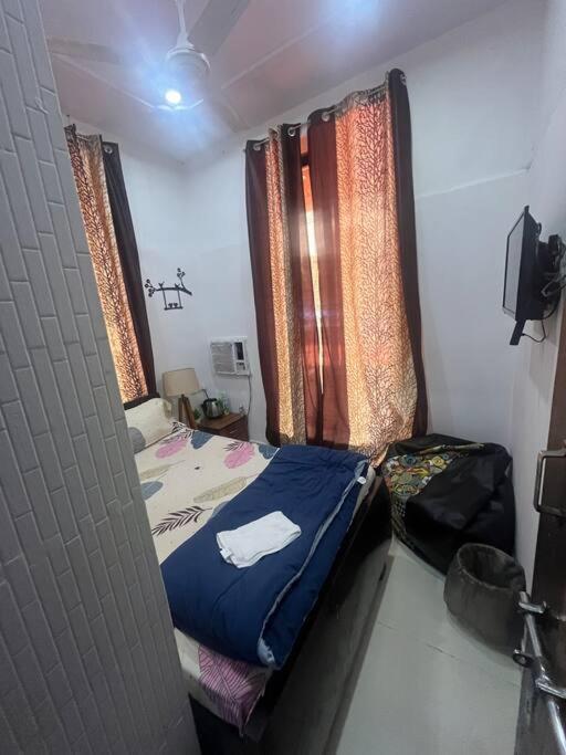 Apartament Budget Friendly 2bhk At Pali Hill