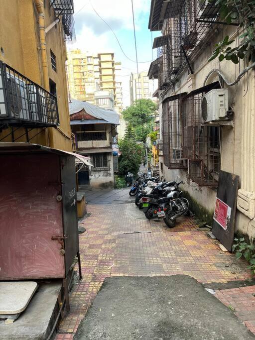 Apartament Budget Friendly 2bhk At Pali Hill Bombaj