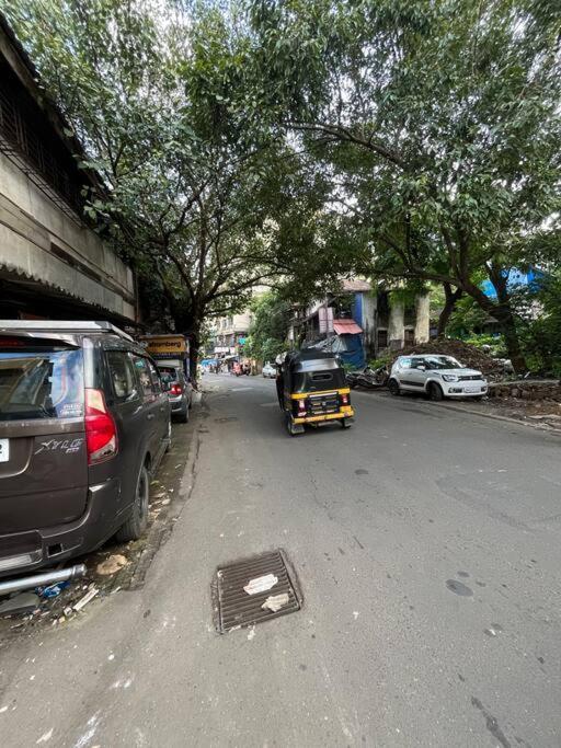 Budget Friendly 2bhk At Pali Hill Bombaj