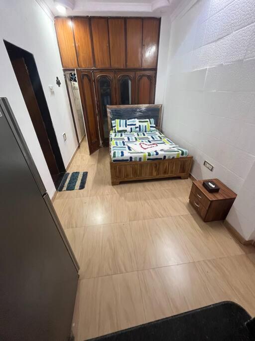 Apartament Budget Friendly 2bhk At Pali Hill