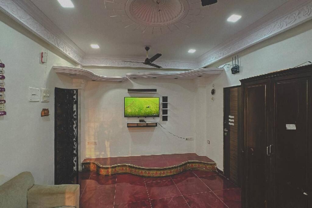 Apartament Budget Friendly 2bhk At Pali Hill Bombaj